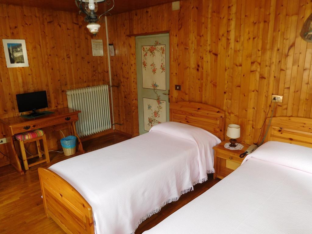 Antico Albergo Sant'Antonio Fonzaso Bagian luar foto