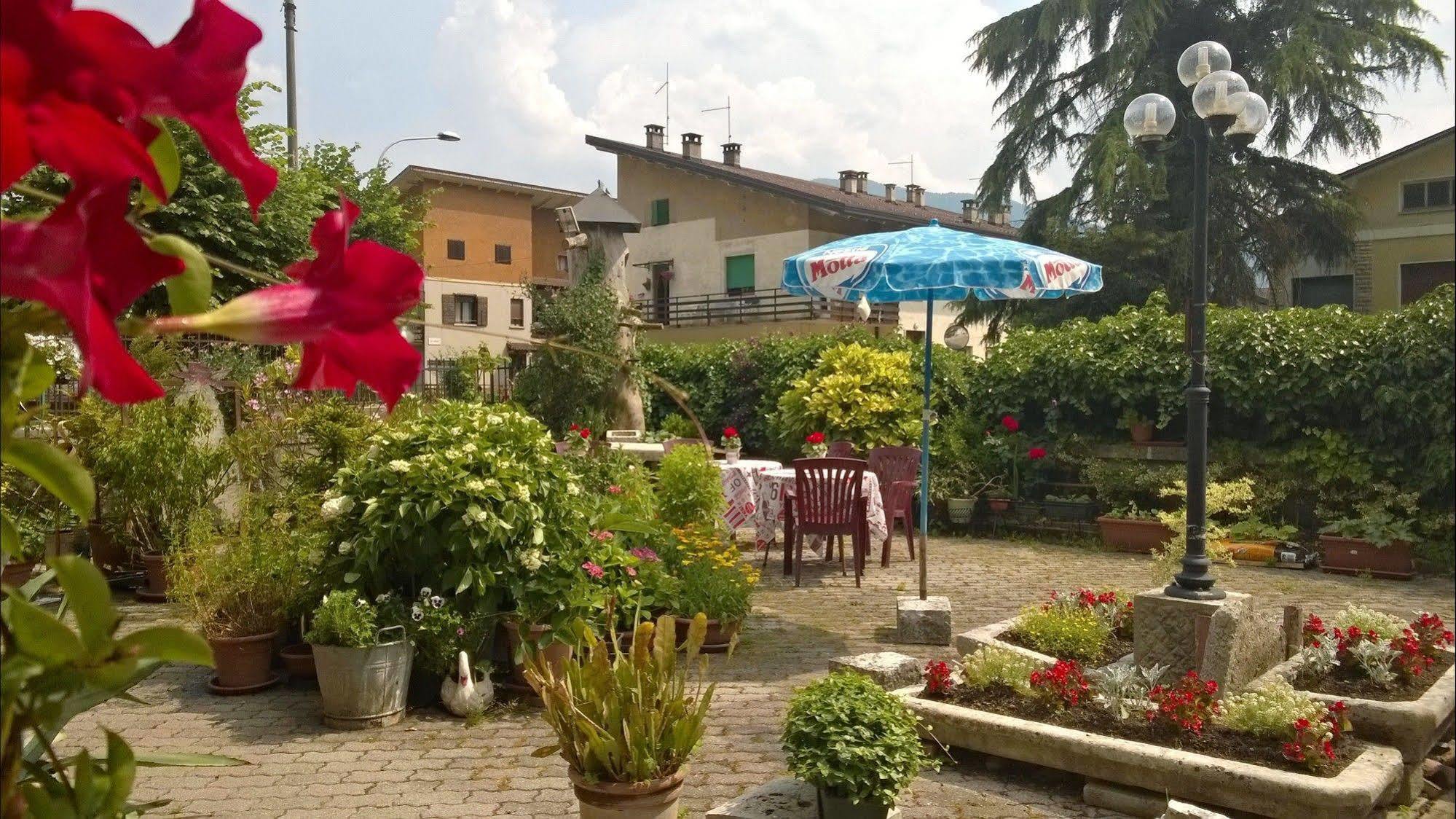 Antico Albergo Sant'Antonio Fonzaso Bagian luar foto